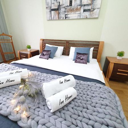 Inn Home Apartments In Kiev Center エクステリア 写真