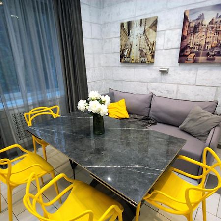 Inn Home Apartments In Kiev Center エクステリア 写真