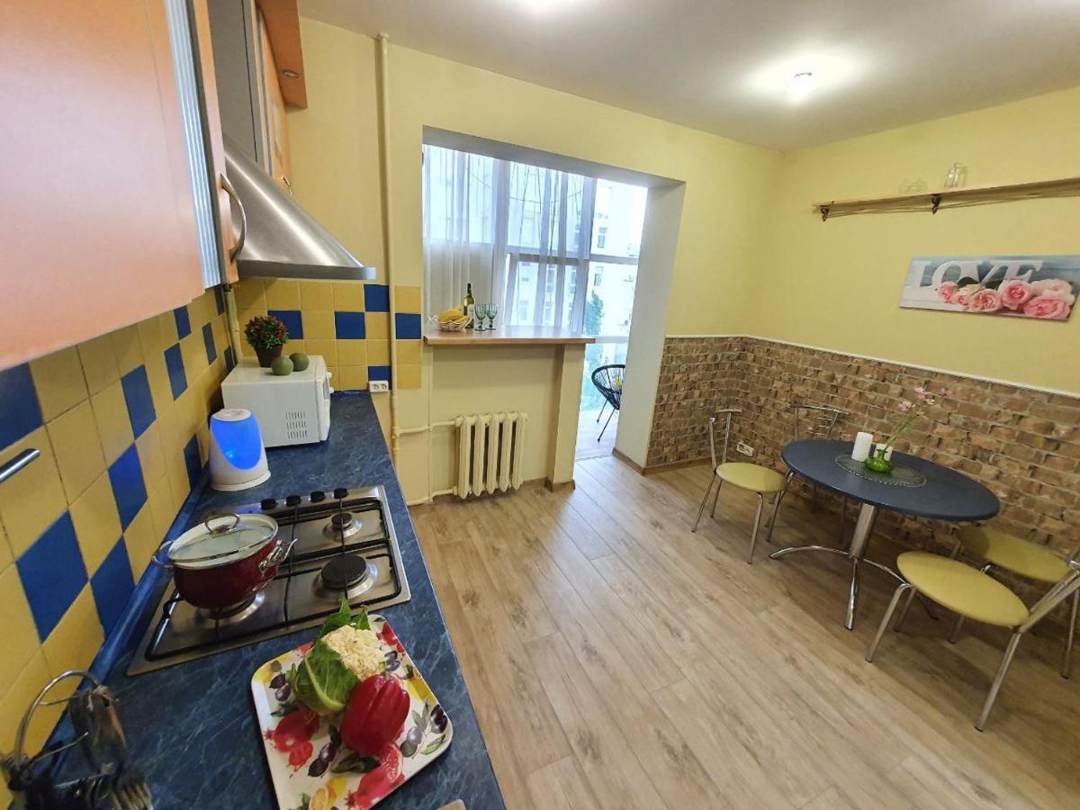 Inn Home Apartments In Kiev Center エクステリア 写真