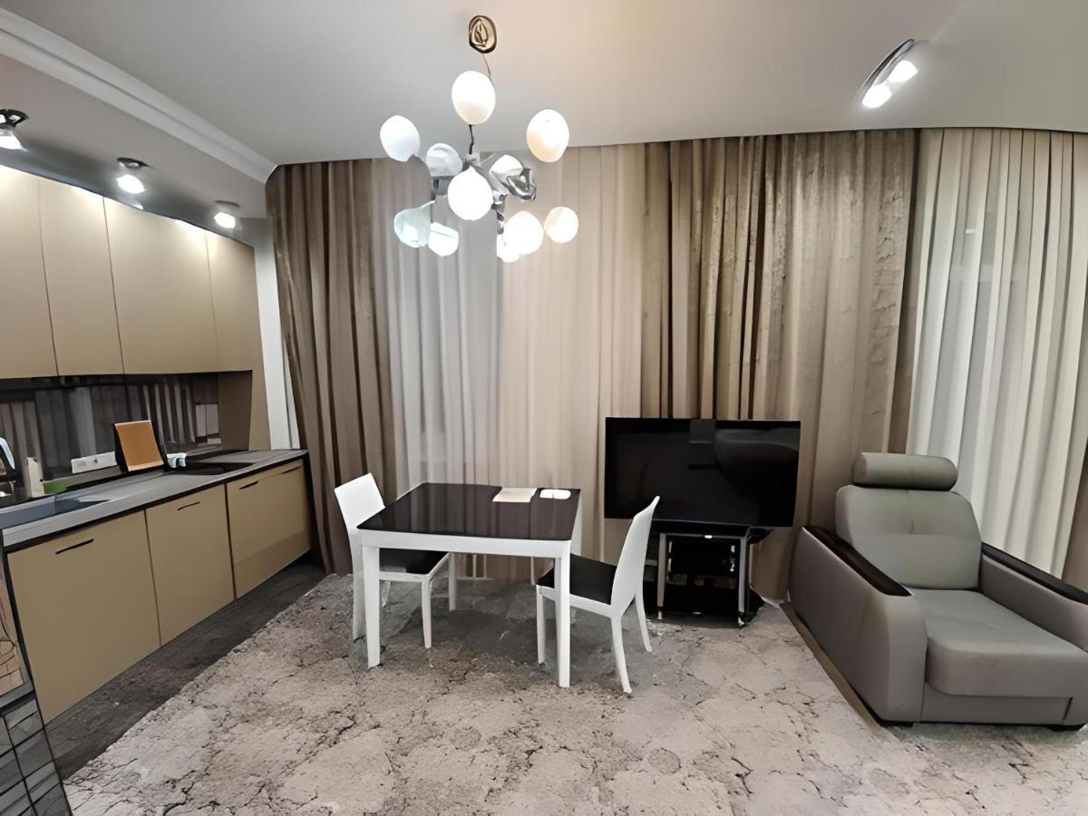 Inn Home Apartments In Kiev Center エクステリア 写真