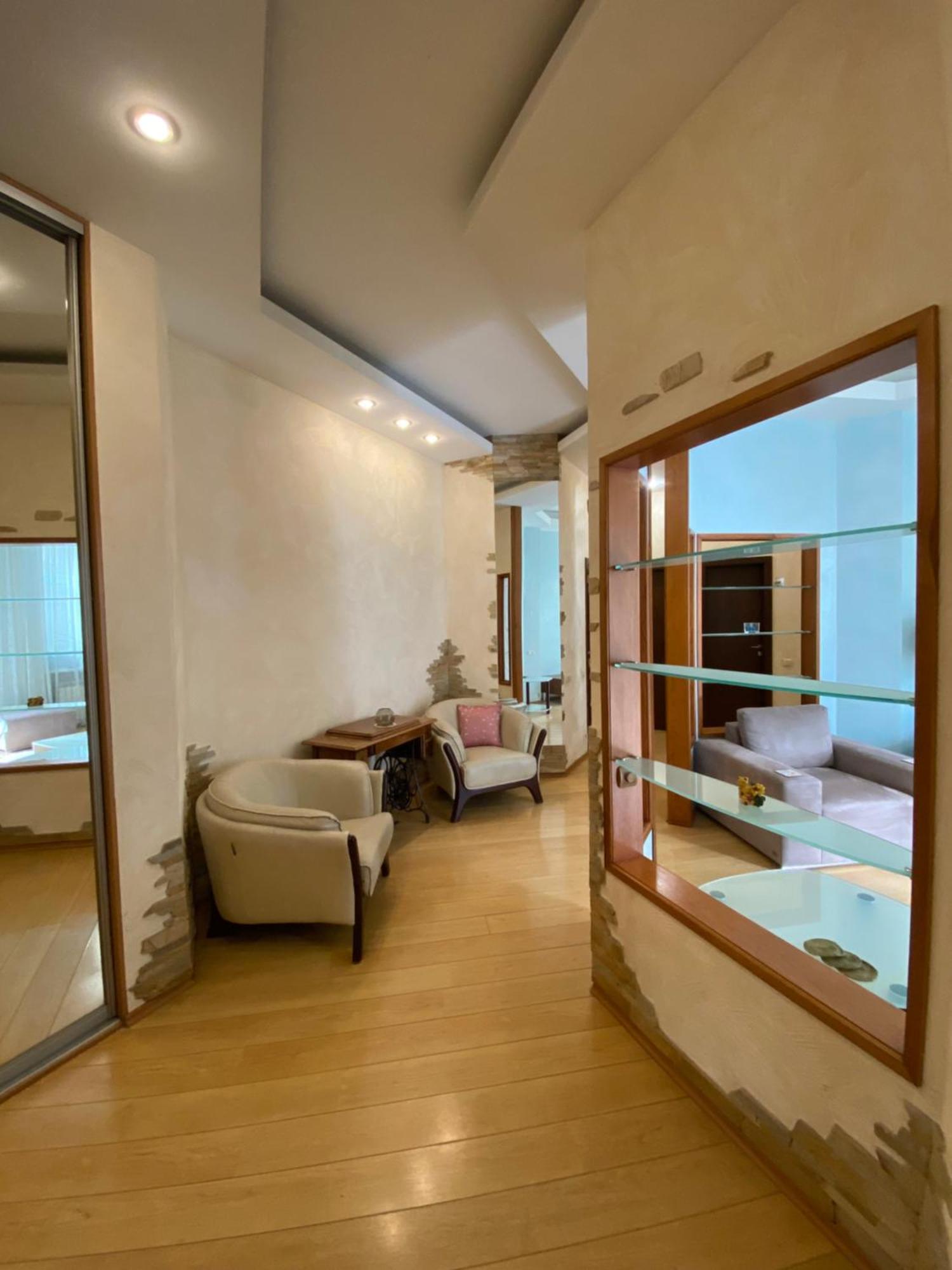 Inn Home Apartments In Kiev Center エクステリア 写真