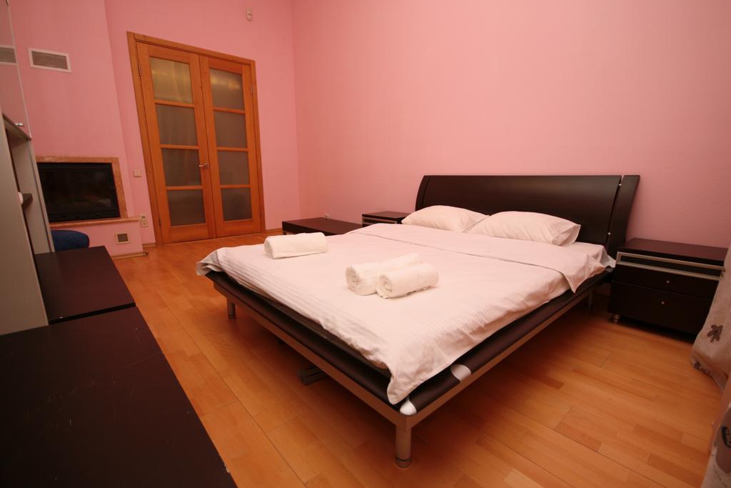 Inn Home Apartments In Kiev Center エクステリア 写真