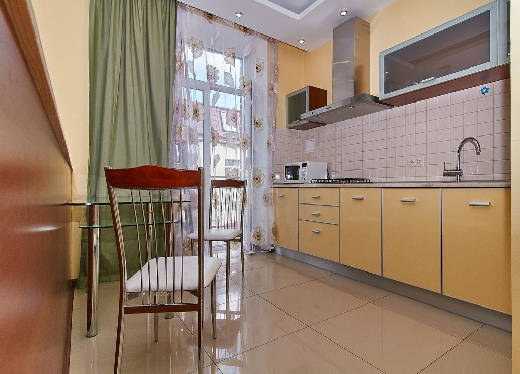 Inn Home Apartments In Kiev Center エクステリア 写真