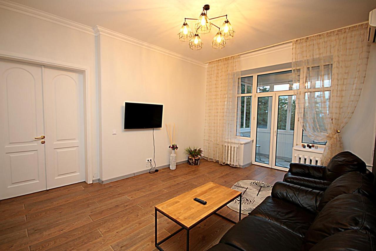 Inn Home Apartments In Kiev Center エクステリア 写真