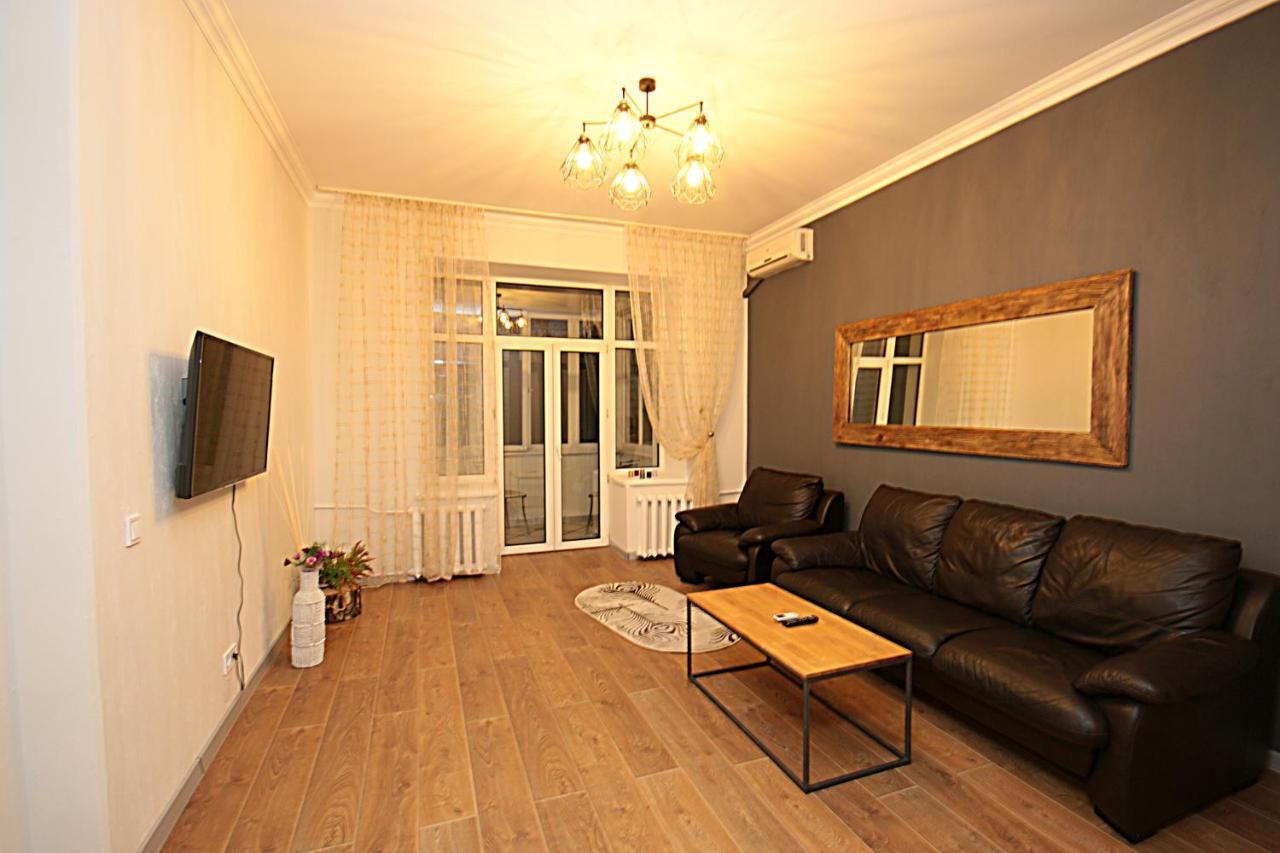 Inn Home Apartments In Kiev Center エクステリア 写真