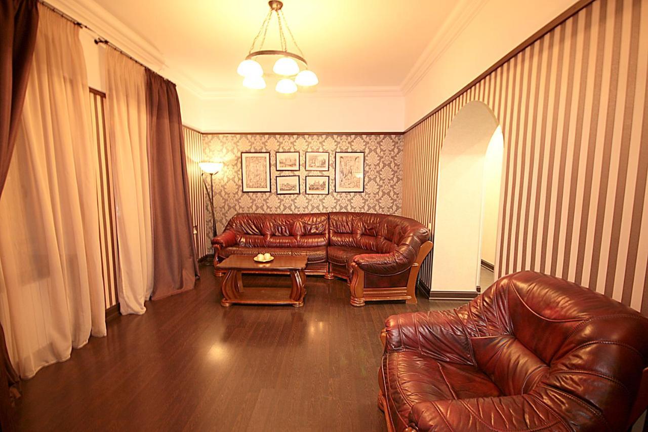 Inn Home Apartments In Kiev Center エクステリア 写真