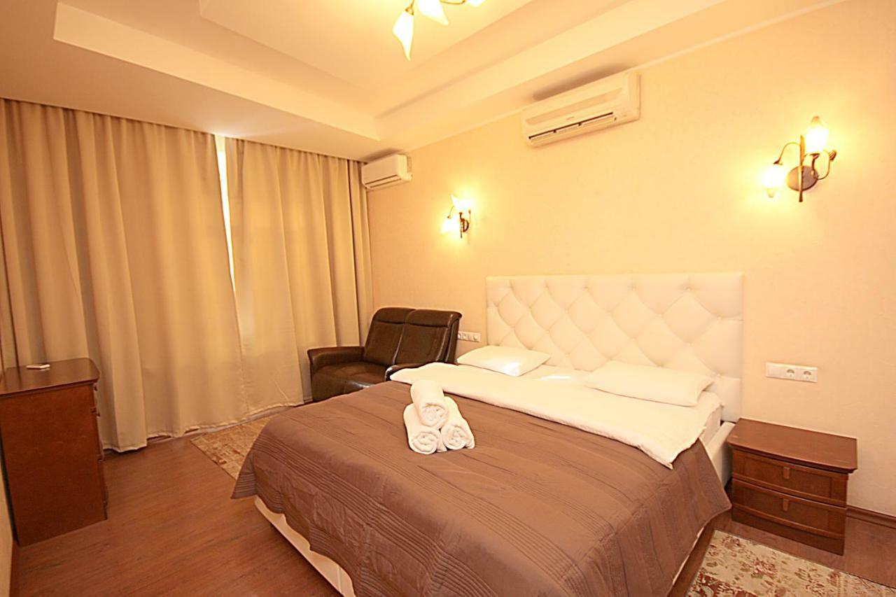 Inn Home Apartments In Kiev Center エクステリア 写真