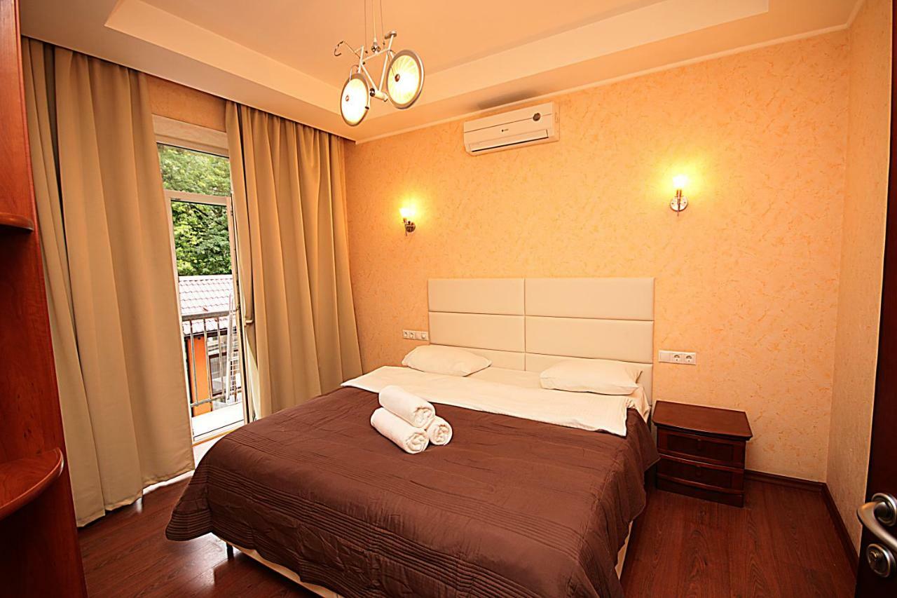 Inn Home Apartments In Kiev Center エクステリア 写真
