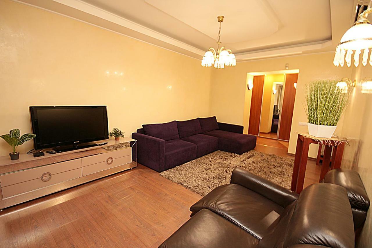 Inn Home Apartments In Kiev Center エクステリア 写真
