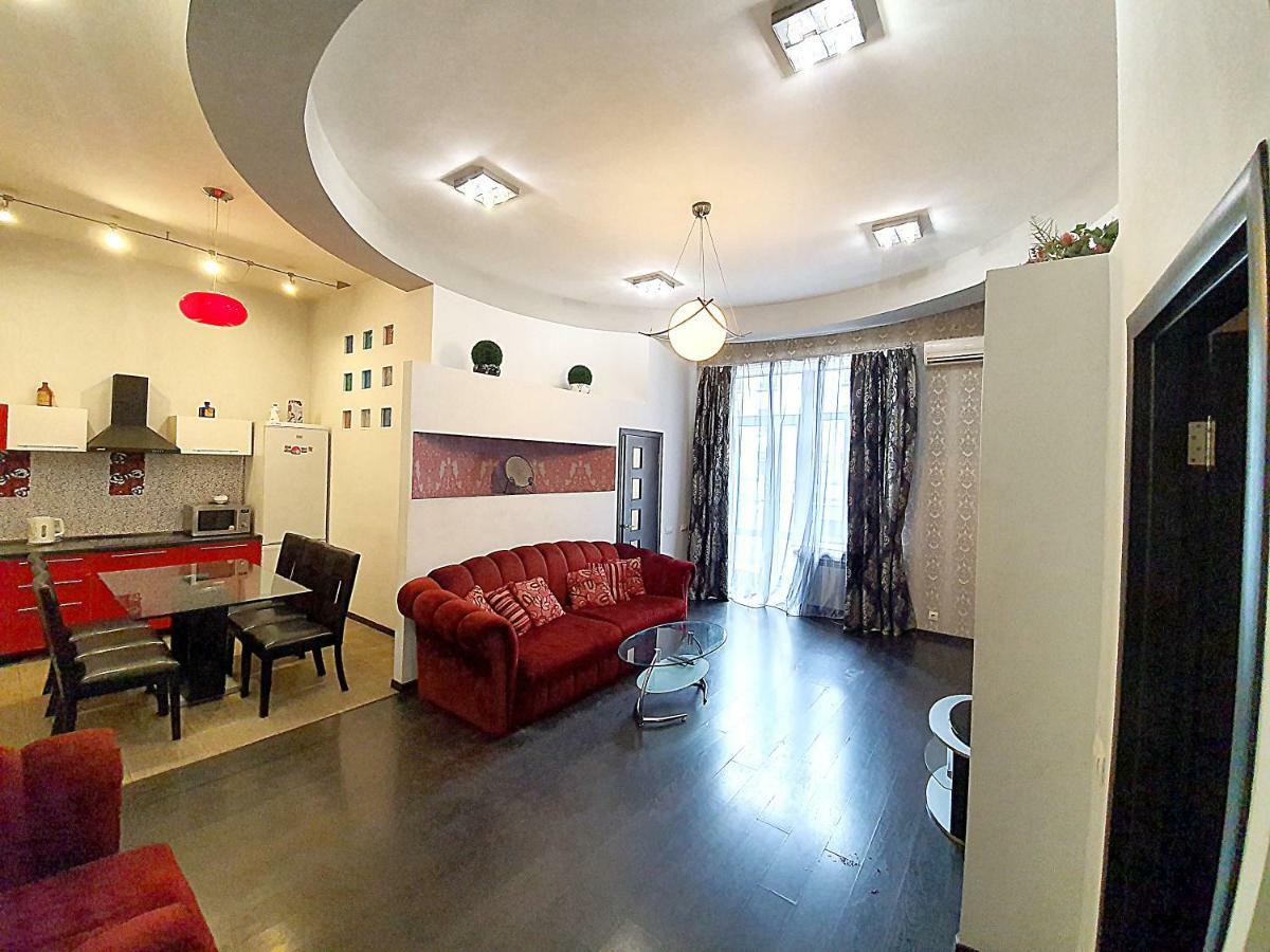 Inn Home Apartments In Kiev Center エクステリア 写真